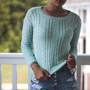 mint american eagle cable knit sweater